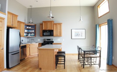 Minimal-Mom-Kitchen-1